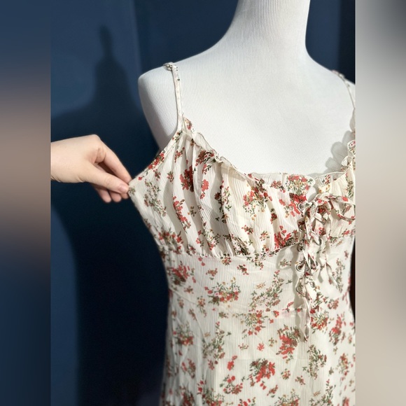 Cider Corset Laced White Floral Ruffle Dress - Picture 4 of 9